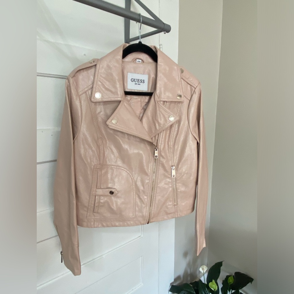 SZ L GUESS PINK FAUX LEATHER MOTO JACKET